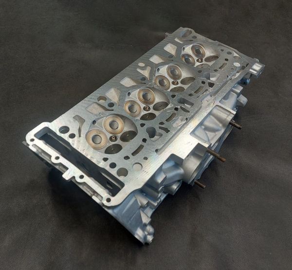 Repasovana hlava VW Skoda Seat Audi 2.0tfsi 06L403S