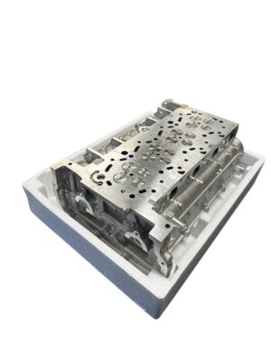 Nová hlava motoru s vačkami a klaviaturou Citroen Peugeot Ford 2.2 hdi