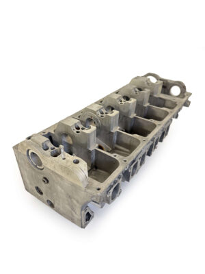 Repasovaná hlava motoru Volkswagen T5 2.5 tdi R070103373C